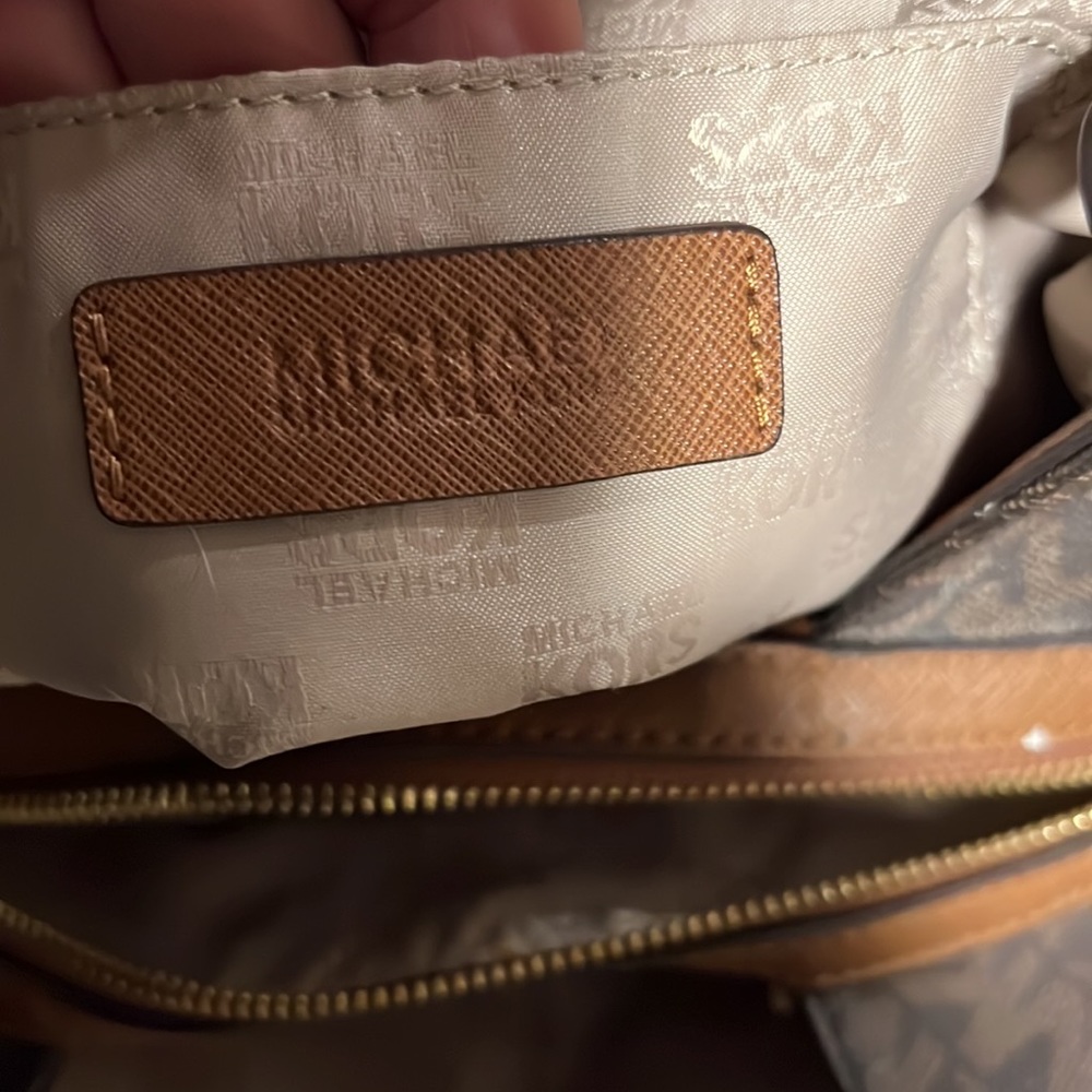 Authentic Michael Kors - Picture 2 of 9